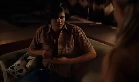 પુખ્ત ઘૂંટણ સુંદર સવારે સેક્સ માં ઘૂસી તેના ભીનું સ્નેચ