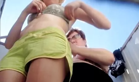 Twerking Nubian રાણી ચહેરા સેક્સ સાથે પહોંચેલું છોકરી પર