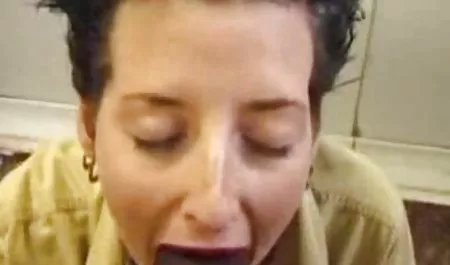 ચાર લોકો નું ઍક ચાટવુ ભોસ ચુત સૌથી સુંદર પોર્ન વીડિયો માં એક ડીનર