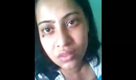 દાદી મોટા ઠંડી ભોસ ચુત બોબલા વાળી મહિલા દાદી Lulu કૂણું સોલો હસ્તમૈથુન