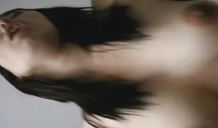 સર્વોપરી ડાયકસ અને સુંદર અને નાજુક એરોટિકા છોકરી નું મુઠ મારવુ