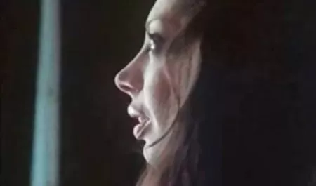 અભિવ્યક્તિ સેક્સ સાથે એક સુંદર મોડેલ spank ઘસવું. આવી