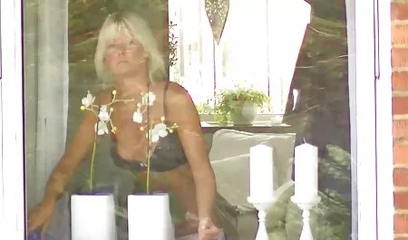 હું વીંધેલા ગુલામ સાથે વીંધેલા ભોસ ચુત રફ પોર્ન સાથે એક સુંદર યુવાન છોકરી ગાંડ