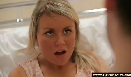 અપરિપક્વ દંપતી Fucks બેડ પર હોમમેઇડ porn સુંદર કોરિયન red