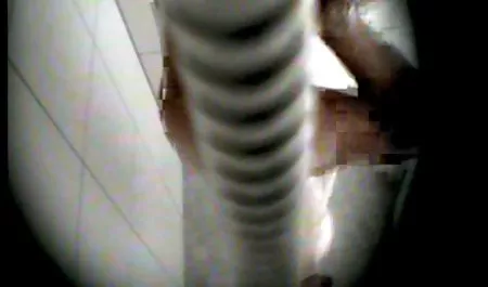 બીચ કેબિન કરતો જોઈ ખુશ સુંદર કઝાક છોકરી porn થવા વાળો 2 - 1 of 3