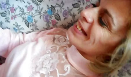 કમ પર ચમકદાર krasavinsky છોડવુ સંકલન વિર્ય છોડવાનુ સંકલન