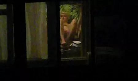 Cassie અધિકાર છે અને સુજી સપ્તરંગી આઉટડોર સુંદર પોર્ન સાથે એક બ્લેક મેન સંબંધ રાખનારી છોકરી મજા લે