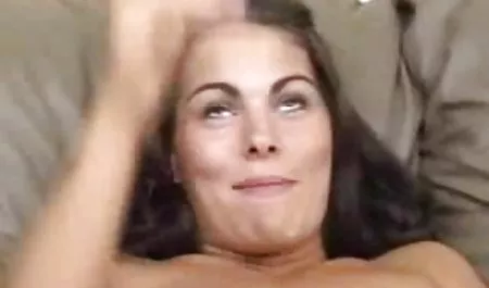 હોટ ગૃહિણી Shanda ફે Sucks આડી ગ્લોરી હોલ ટોટી! પોર્ન સાથે સુંદર latinime