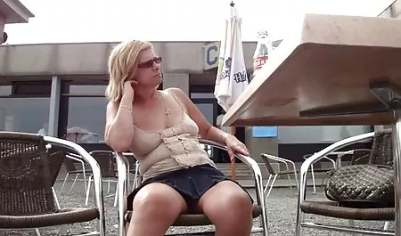 ફ્રેન્ચ કાળી કાળો મોટા બોબલા સુંદર સેક્સ સાથે સુંદરતા વાળી મહિલા છોકરી