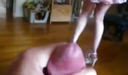 છૂંદણાં કે ત્રાજૂડાં પાડવાં કિશોર કે ભવ્ય સોનેરી porn કિશોરી પગલું-પુત્રી