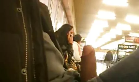 બોબી શીખે પોર્ન સાથે સુંદર કન્યા ઓનલાઇન આનંદ મ્યુચ્યુઅલ ચુસવું