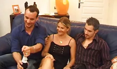 મિલા કુનિસ અત્યંત સુંદર સેક્સ