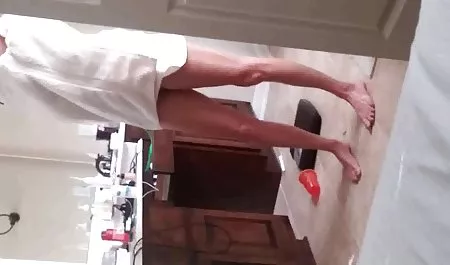 સાવકી દ્વારા પડેલા માતા સુંદર સેક્સ માં બેડ