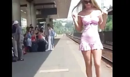 ટ્વીટ ઢીંગલી ગાંડ સેક્સ સાથે એક સુંદર ચિક Fucks તેના ટોય