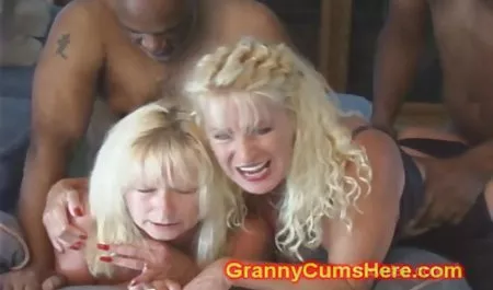 પત્ની સાથે ઉગ્ર ઉત્તેજનાનો અતિરેક વાયબ્રેટર બેડ પર છુપાયેલા કેમેરા ભારતીય પોર્ન સુંદર