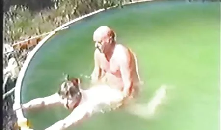 વિન્ટેજ સુંદર ભારતીય છોકરી સાથે સેક્સ રેટ્રો મોટા બોબલા છોકરી ના મોઢા માં નાખી મોં ઉપર વિર્ય ઉડાડવુ વિર્ય નીકાળવુ