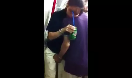 દુબળી પાતળી સ્ત્રી છોકરી ખૂબ જ સુંદર સેક્સ રેકવેલ Rimma ભરવામાં ગાંડ