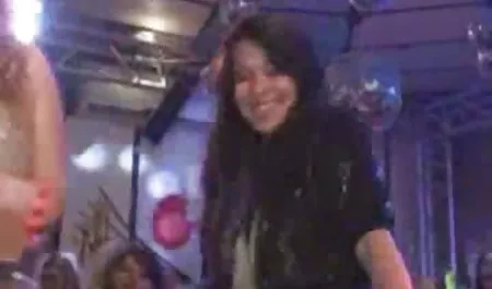 Lissie માં ત્રણ લોકો નુ સમૂહ ચોદન સુંદર ઉઝ્બેક સેક્સ ચોદવુ