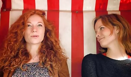 સ્પાય શોટ સુંદર વિષયાસક્ત સેક્સ માં છોકરી Solarium