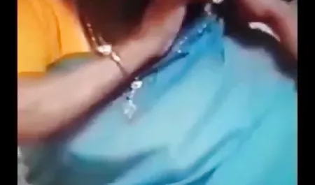 ઉચ્ચ ચીયરલિડર ક્લો સૌથી સુંદર વાહિયાત સ્કોટ બનાવે છે મારવી