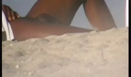 બ્રિટિશ છોકરી સુંદર પોર્ન વી. કે. માટે સરંજામ સવારી