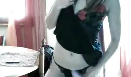 સ્વાગત સુંદરતા માટે સુંદર સેક્સ ઓનલાઇન પસંદ કરી નગ્ન બીચ પર