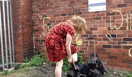 એશિયન માલિસ નિષ્ણાત સવારી પર એક છુપાયેલા કેમેરા ખૂબ જ સુંદર ગાંડ સલૂન માં