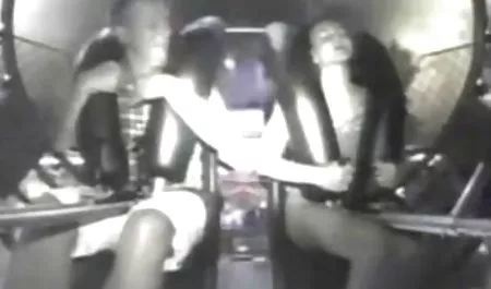 નકલી એજન્ટ યુકે રેન્ડી કાળી લે છે porno સાથે સુંદર ચિની સ્ત્રીઓ એક મોટી ચહેરાના